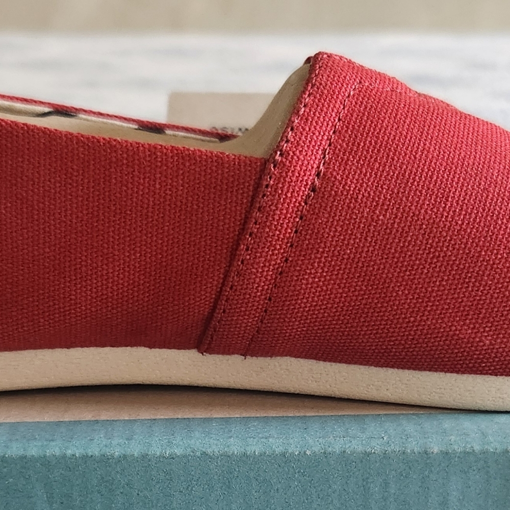 Tom's womens Alpargata slip on canvas flats color red size 7.5 - Picture 7 of 11